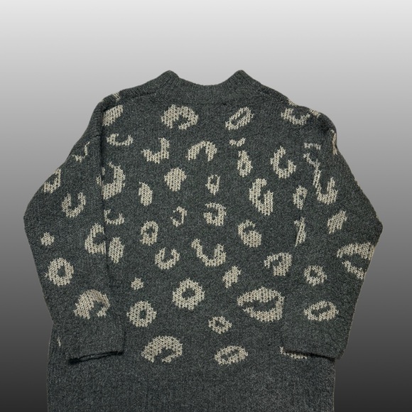 universal thread mock animal print sweater nwot - Picture 2 of 3